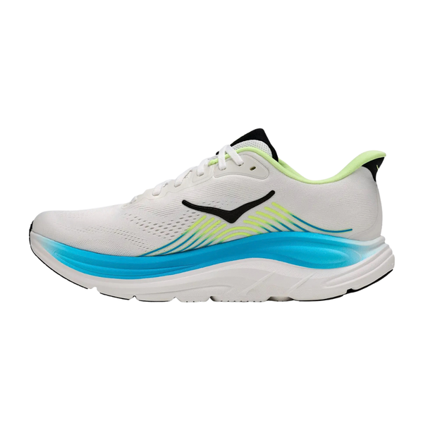En Hoka Clifton 11 herresko i farven Frost/Black med sort logo, neongule detaljer og en blå mellemsål med farveovergang ses set fra siden på en hvid baggrund.