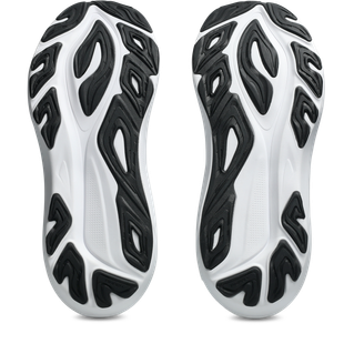 Et par ASICS GT-2000 14 herre løbesko i Cold Moss/Black, vist fra bunden med sorte bølgede gummisåler på en hvid baggrund - ideelle til dem, der søger stabile løbesko.