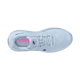 Et topbillede af en hvid Nike Vomero Premium løbesko dame i Blue Tint/Deep Royal Blue-Aluminum med en overdel i mesh, hvide snørebånd og en pink indersål med VOMERO og NIKE ZOOM-branding på en lysegrå baggrund.