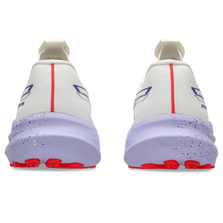 Bagsiden af Asics Gt-2000 14 Tokyo Dame-sko i Cream/Edo Purple med hvid overdel, røde og lilla detaljer, PureGEL-mærkede lilla FF BLAST PLUS-mellemsåler og røde ydersåler. Skoene er vist side om side.