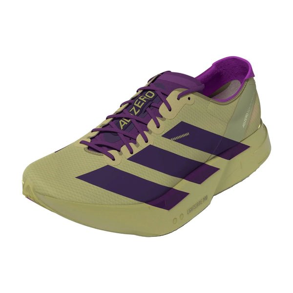 Adidas Adizero Adios Pro 4 Herre i Sand/Ricpur/Goldmt har tre diagonale striber, snørebånd, indvendig foring og "Adizero" på tungen med en sål præget af Lightstrike Pro.