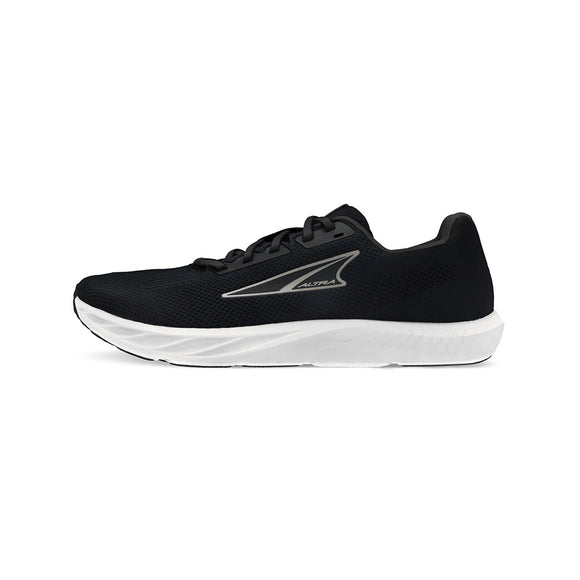 Altra Escalante 4 Dame i sort har en overdel i mesh, snørelukning, FootShape-design, hvid sål og sølvfarvet Altra-logo på siden. Vist i profilbillede fra venstre side på en almindelig hvid baggrund.