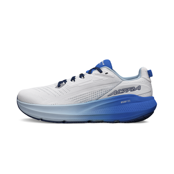 En blå/grå Altra Fwd Via 2 løbesko herre med en gradient blå midtersål og snørebånd, designet til at fremme en naturlig løbestil, præsenteret på en hvid baggrund.