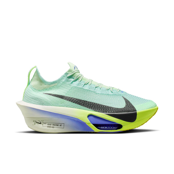 Et sidebillede af Nike Alphafly Next% 3, Herre i Barely Green/Black Spruce-Volt Tint, med en stor sort swoosh, tyk hvid og gul gradientsål og synlig blå ZoomX-støddæmpning ved hælen.