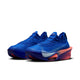 Et par Nike Alphafly 3 herreløbesko i farven Racer Blue/White-Atomic Pink, med hvide Swoosh-logoer, strikket overdel og pink-orange gradient-såler, vist på hvid baggrund – perfekte maratonsko og løbesko til den ambitiøse løber.