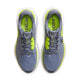 Ovenfra-billede af Nike Structure Plus, Herre, COOL GREY/BLACK-LEMON VENOM-WHITE løbesko til overpronation, med lysegule detaljer og hvide mellemsåler.