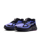 Vi præsenterer Nike Structure Plus Dame i sort/metalsølv/persisk violet – et par sportslige sneakers med en livlig overdel i persisk violet mesh, der suppleres af markante sorte detaljer og såler. Det sølvfarvede Nike Swoosh-logo tilføjer et elegant touch, mens den moderne, kraftige silhuet med ZoomX-logo på mellemsålen giver enestående komfort og støtte til dem, der kræver både struktur og stil i hvert eneste skridt.