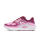Nike Structure Plus Dame i farvekombinationen Pink Smoke/White-Pink Rise-Lt Magenta har en åndbar overdel i mesh, et hvidt Swoosh-logo og ZOOMX-logo. Skoen er designet med henblik på stabilitet og er perfekt til løbere, der søger ekstra støtte og et iøjnefaldende design.