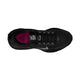 Ovenfra-billede af en sort Nike Vomero 18 Gore-Tex-løbesko med et sølvfarvet Swoosh-logo, en magenta indersål og bærfarvede detaljer.