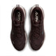 Ovenfra-billede af to Nike Vomero Plus-løbesko i farven Baroque Brown/Black-Phantom med mørke Swoosh-logoer og polstrede indlægssåler, der sikrer maksimal komfort.