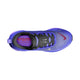 Oversigtsbillede af en enkelt Nike Vomero Plus Dame-løbesko i farvekombinationen BLACK/METALLIC SILVER-PERSIAN VIOLET, med sorte snørebånd, det ikoniske Nike-swoosh-logo på tåen og ordet »vomero« synligt på indersålen – perfekt til dem, der søger maksimal komfort i deres løbesko.