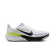 Nike Pegasus 42 Herre i farvekombinationen HVID/SORT-LEMON VENOM-HVID har en overdel i mesh, et sort Nike-swoosh, sorte og neongule detaljer samt en tyk ReactX-skum-mellemsål med støddæmpning; vist set fra siden på en ensfarvet hvid baggrund.