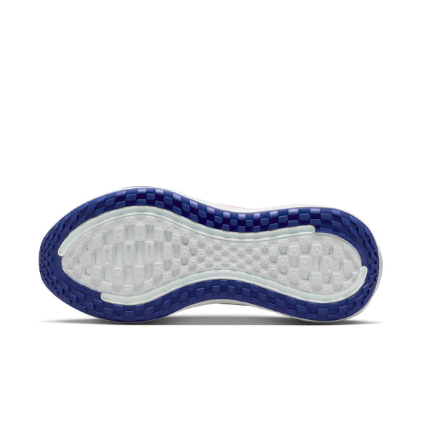 Billedet viser sålen på Nike Vomero Plus Dame i White/Metallic Silver-Concord-Hyper Pink, der har en bølget slidbane og teksturerede ovale og rektangulære mønstre for maksimal komfort på hver løbetur.