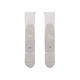 Et par Nike ACG Crew Socks, unisex i Summit White/Lt Smoke Grey med polstrede sektioner og M/L-størrelsesmarkeringer nær tæerne, vist fladt side om side på en hvid baggrund.