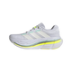 Et sideprofilbillede af Adidas Adistar Byd 2 Dame i Fropur/Cwhite/Hireye - en atletisk sneaker til kvinder med tre lysegrå striber, overdel i mesh og sål med neongul accent - viser denne komfort løb løbesko dame mod en almindelig hvid baggrund.