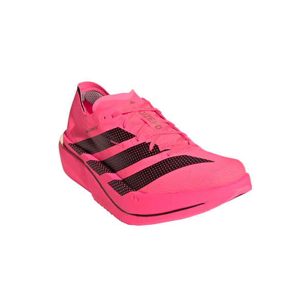 Her ses en farverig Soltur/Cblack/Lucred Adidas Adizero Adios Pro 5 herreløbesko, der er fotograferet i vinkel for at fremhæve dens overdel i mesh, de sorte striber og prikmønsteret. Skoen er udstyret med snørebånd og en tyk, funktionsorienteret sål og er en fremragende maraton- eller konkurrencesko til dedikerede løbere.