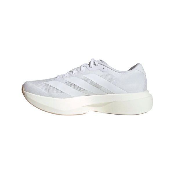 Adidas Adizero Evo Sl til mænd i farvekombinationen Ftwwht/Ftwwht/Warsan har tre hvide striber, en LIGHTSTRIKE PRO-mellemsål, snørelukning og en tyk, off-white sål, vist i profil på en ensfarvet baggrund.