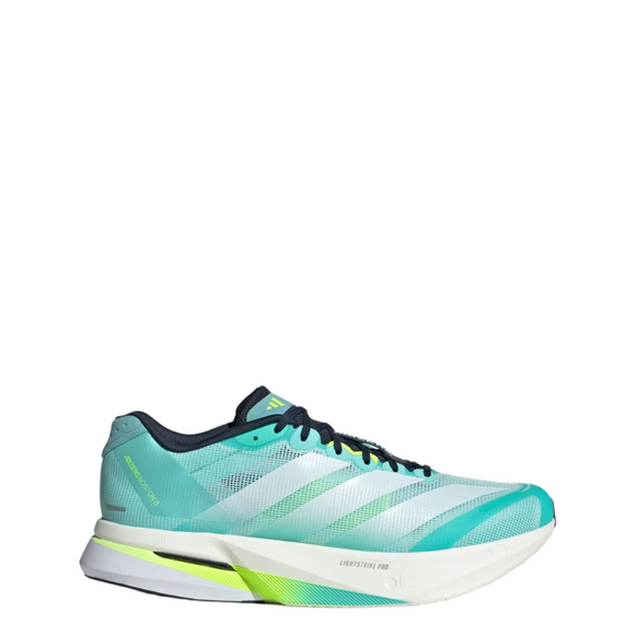 Adidas Adizero Boston 13 herre løbesko i Flash Aqua/Cloud White/Lucid Lemon har en hvid sål, gul accent nær hælen og sorte snørebånd, vist fra siden på en hvid baggrund.