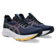 Et par Asics Gel-Kayano 32 løbesko til herre i Midnight/Black, med mørkeblå overdel, sorte snørebånd, hvide mellemsåler, orange detaljer og gule gradientsåler, vist på en hvid baggrund.