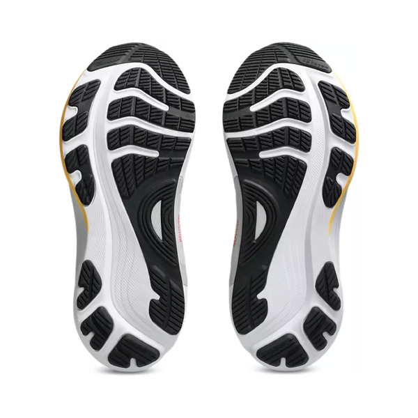 Asics Gel-Kayano 32 Herre i Midnight/Black har såler med sort gummiprofil, hvide og gule detaljer og er designet som en stabilitetssko, der giver optimalt greb og støtte på forskellige overflader.