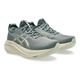 Et par Asics Gel-Nimbus 27 dame løbesko i Monument Blue/Whisper Green, med en overdel i mesh, snørelukning og tykke stødabsorberende såler for maksimal komfort. Asics-logoet ses på siden af hver sko.
