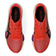 Et par Asics Metaspeed Sky Tokyo unisex racers i Flash Red/Black, vist fra oven med "SPEED SKY+" indlægssåler og logo på tungen og siden. Ideelle til maratonløb.