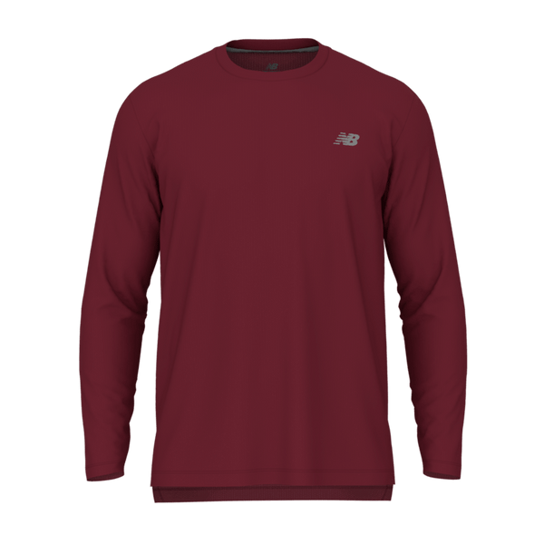 En enkel New Balance Athletics Long Sleeve-trøje til mænd i farven Podium Red med rund halsudskæring og et lille sølvfarvet NB-logo på venstre bryst. Trøjen er fremstillet af åndbart løbetøj og sikrer komfort og åndbarhed under din løbetur. Athletics Long Sleeve-trøjen vises på en hvid baggrund.