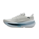 Brooks Glycerin Max 2, Herre, i White/Blue/Spellbound har en tyk kontureret sål for maksimal komfort, overdel i mesh, hvide snørebånd, blå mellemsålsaccenter og et lille sort logo ved hælen.