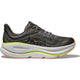 Hoka Bondi 9 Herre løbesko i Asphalt Grey/Gravel har en tyk hvid sål, grøn accentlinje, orange ydersål, åndbar mesh-overdel og HOKA-logo på siden for optimal komfort.