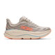 Hoka Bondi 9 Dame i farven River Rock Grey / Mineral Ore med maksimal komfort, tyk stødabsorberende sål, orange Hoka-logo, blå detaljer på mellemsålen og orange detaljer. Skoen vises i sideprofil på hvid baggrund.