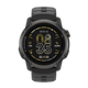 COROS Apex 4 Multisport Watch i sort viser tid (2:35), dato (man 20), puls, skridt, kalorier og distance på et rundt digitalt display med gule og hvide accenter - perfekt til GPS-løbeur og lang batteritid.