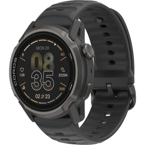 COROS Apex 4 Multisport Watch i sort har et rundt display, der viser klokkeslæt (08:35), dato, puls, trin, trapper, kalorieforbrug og løbeikoner. Der medfølger en silikonerem og knapper på siden.