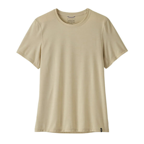 En Patagonia Capilene Cool Ultra Shirt til kvinder i Pumice - Dyno White X-Dye vises mod en hvid baggrund. Denne hurtigtørrende tee har korte ærmer, rund hals, enkle syninger og et lille sort mærke ved den nederste sidesøm.