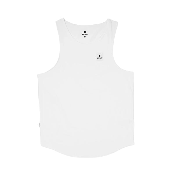Saysky Clean Combat Pro Singlet, Herre, White er en åndbar, hurtigtørrende træningstøj med rund halsudskæring og et lille sort logo og størrelsesmærke i midten nær kraven, vist fladt på en hvid baggrund.