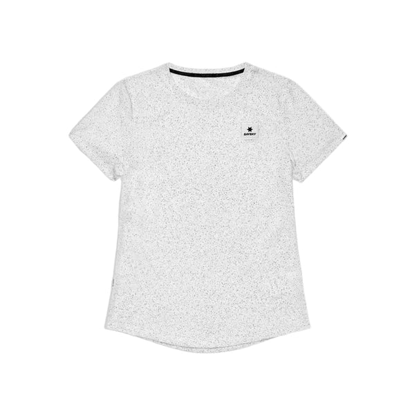 Saysky Universe Combat T-Shirt, Dame, White Universe er en hurtigtørrende løbetrøje med et diskret prikket mønster og et lille sort logo øverst til venstre på brystet, vist på en hvid baggrund - perfekt til træning.