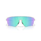 Oakley Corridor SQ solbriller i mat klar med store, reflekterende Prizm Sapphire linser, som skifter fra grøn til blå og lilla for optimal UV-beskyttelse - vist mod hvid baggrund.