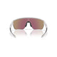 Et par Oakley Corridor SQ-solbriller, Matte Clear/Prizm Sapphire, med en enkelt wraparound-linse med blå reflekterende farvetone og gennemsigtigt stel, der giver UV-beskyttelse. Vist forfra mod en hvid baggrund.