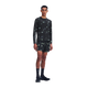 En mand viser de sorte Performance Shorts Lumos, Herre, med et reflekterende, plettet mønster.