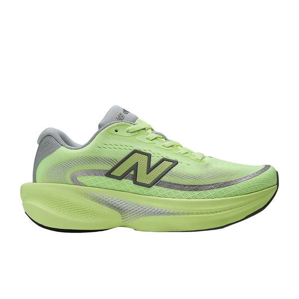 New Balance FreshFoam Ellipse løbesko dame i Afterglow/Lone Star Grey har et lysegrønt design med grå og sorte detaljer, et sort N-logo, grå snørebånd og en skulpturel FreshFoam Ellipse-sål, vist på en hvid baggrund.