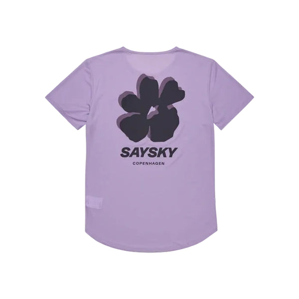 Saysky Flower Flow T-shirt, Herre, Purple, har korte ærmer, en sort blomstergrafik og SAYSKY COPENHAGEN på ryggen - en stilfuld, fugttransporterende løbe t-shirt herre.