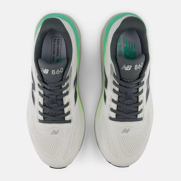 Et par New Balance FreshFoam 860 v15 løbesko herre i Reflection/Graphite, set ovenfra, med sorte snørebånd, grønne og sorte detaljer, overdel i mesh, synlig branding på pløs/sål, designet til stabilitet.