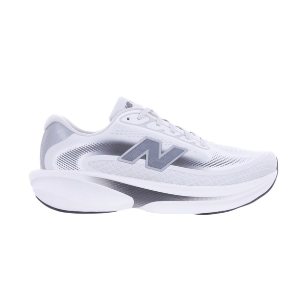 En grå og hvid New Balance Freshfoam Ellipse-løbesko til mænd, model »Grey Matter«, med en åndbar overdel i mesh, en tyk, stødabsorberende Freshfoam Ellipse-sål og det ikoniske New Balance N-logo på siden, der er afbildet i profil på en hvid baggrund.