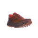 En enkelt New Balance Freshfoam Hierro V9 Dame i Mulled Wine vises på en hvid baggrund, set fra en lav frontvinkel, der fremhæver skoens slidbane og sidedetaljer.