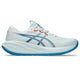 En Asics Gel-Cumulus 28 Herre løbesko i Arctic Blue/Aegean Blue med overdel i mesh, tyk blå sål, mærkevarelogo og synlige syningsdetaljer, set fra siden.