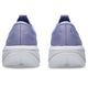 Et par blåhvide Asics Gel-Cumulus 28 Dame løbesko set bagfra, med tykke hvide såler og ventilerede perforerede hæle.