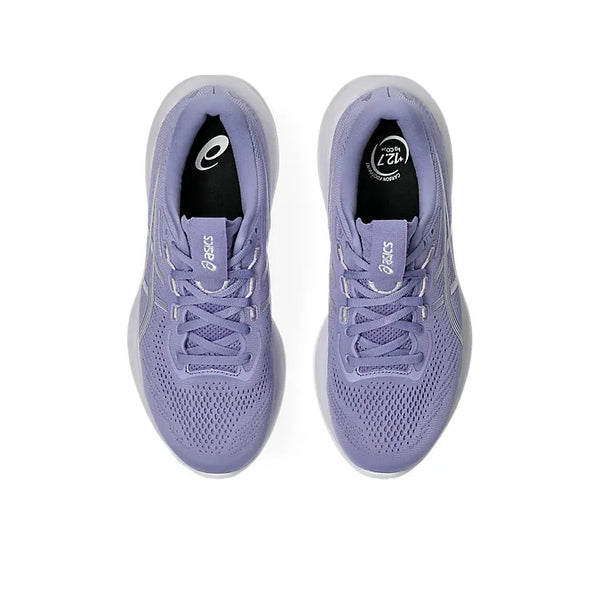 Et par Asics Gel-Cumulus 28 Dame løbesko i Bluebell/White vises ovenfra på en hvid baggrund, der fremhæver mesh-overdelen, snørebåndene og ASICS-logoerne på tungen og siden.