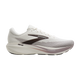 En Brooks Ghost Amp herresko i farvekombinationen Coconut/Purple Dove/Raisin vises på en ensfarvet hvid baggrund. Skoen har en hvid overdel med et sort logo og striber i farveovergang på siden med teksten »Ghost Max« og er udstyret med den innovative DNA HYPE-mellemsål oven på en tyk, polstret sål.