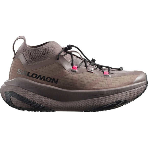 Et sidebillede af Salomon Grvl Concept unisex løbesko i Iron/Black/Knockout Pink med en tyk struktureret sål, overdel i mesh, trækflig i hælen, hurtigsnøresystem og Salomon-logo - perfekt til løb på grus.