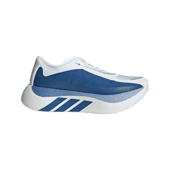 Adidas Hyperboost Edge, Herre i Cloud White/Equipment Blue/Zero Metalic, er en løbesko til mænd med en tyk struktureret sål, tre dristige blå striber nær hælen, lavprofildesign og snørelukning, der giver en enestående stil og komfort.