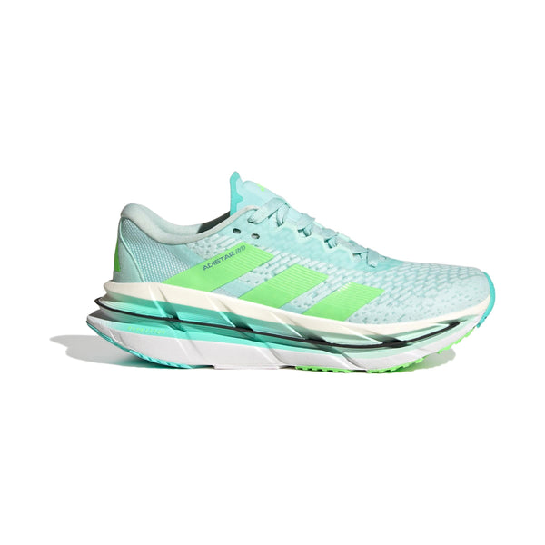 Adidas Adistar Byd Dame i Halmin/Limbur/Flaaqu har en overdel i lyseblå og mintfarvet mesh, neongrønne detaljer og en tyk hvidgrøn polstret sål, vist i venstre sideprofil på en hvid baggrund.